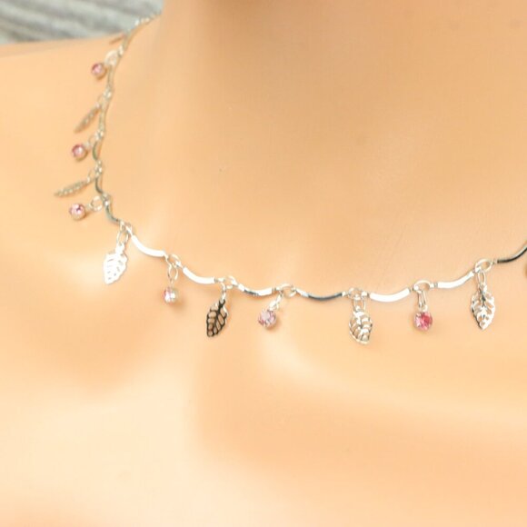 "Minimalist Necklace – Timeless, Elegant Jewelry for Her, MAR091576 - Picture 9 of 10